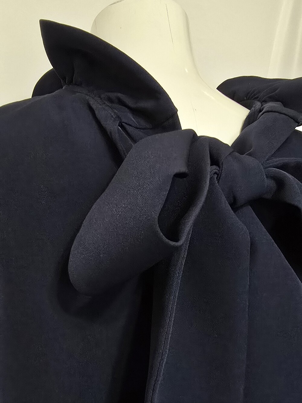 Tuckernuck Navy Mason Ruffle Mock Neck Tank Blouse - Picture 6 of 10